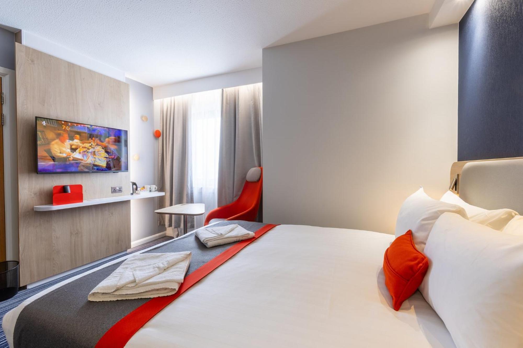 Holiday Inn Express London Croydon By Ihg Exterior photo