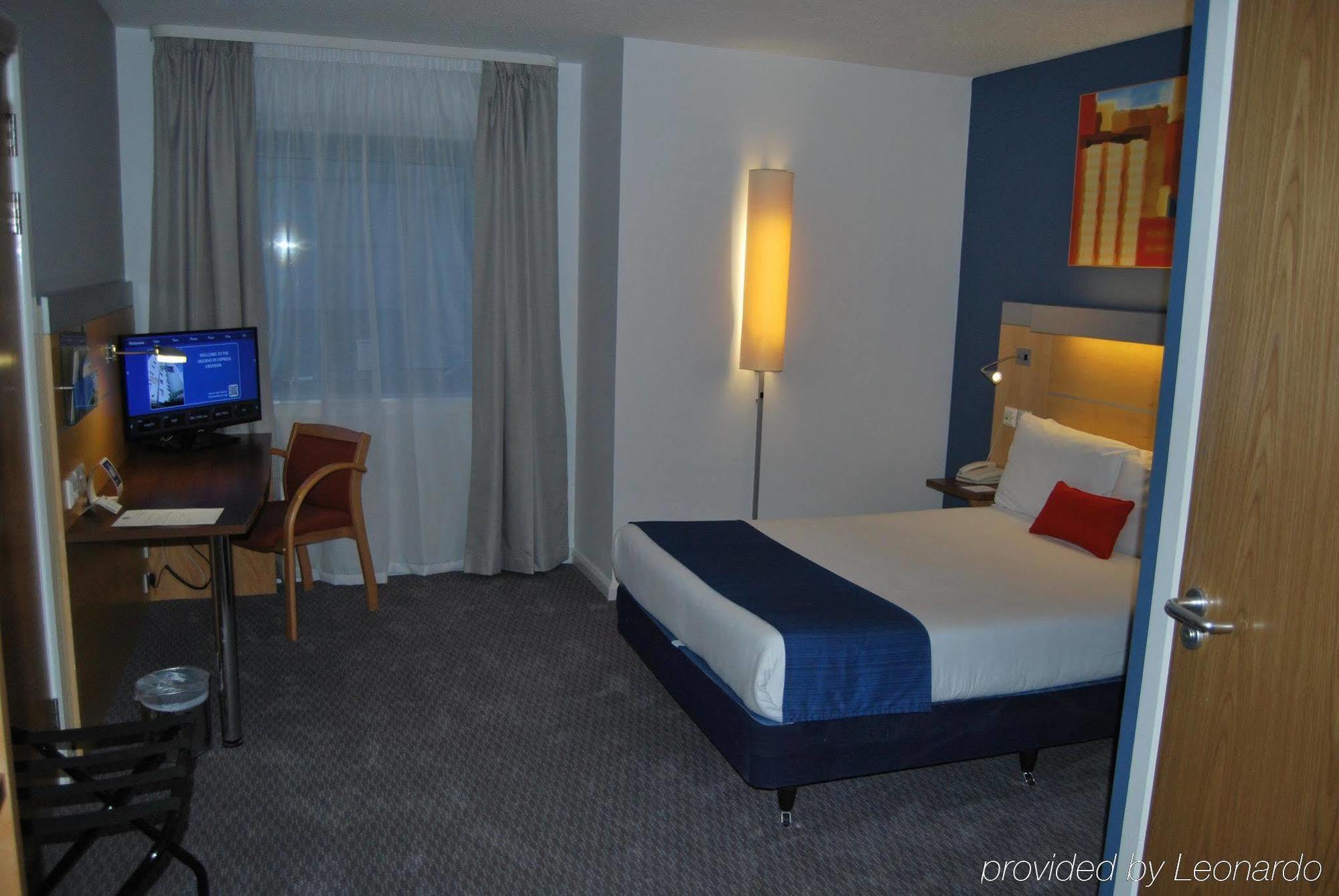 Holiday Inn Express London Croydon By Ihg Exterior photo