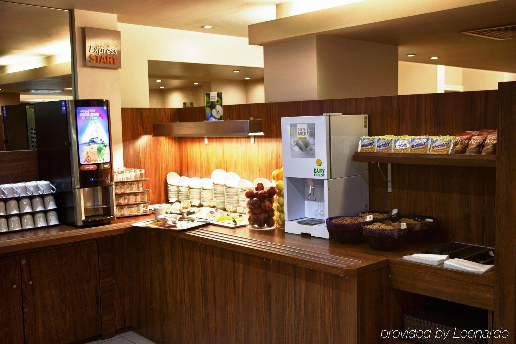 Holiday Inn Express London Croydon By Ihg Exterior photo